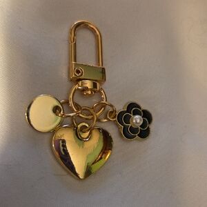 Gold and Black Floral Heart Keychain